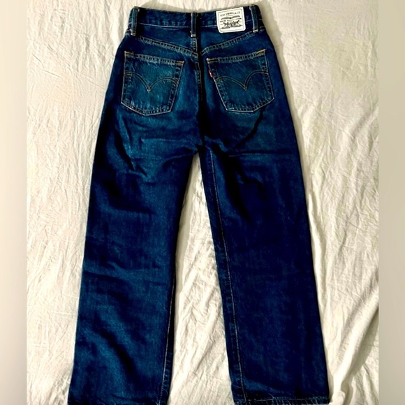 Levi’s Ribcage straight leg- Dark wash SIZE 26 jeans - Picture 4 of 10